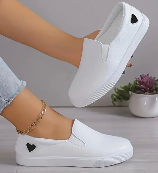White and black casual flats