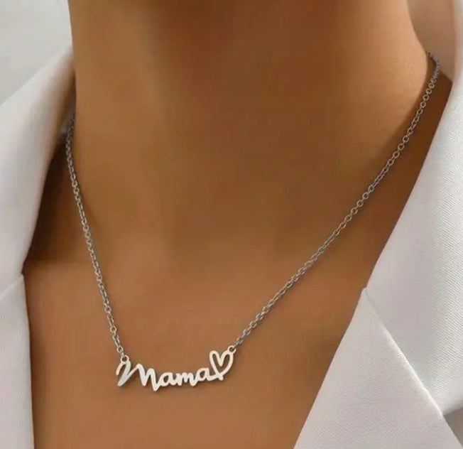 Mama pendant necklace