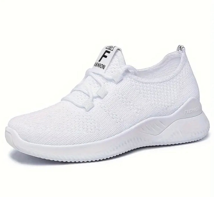 Lightweight sporty trainers white
