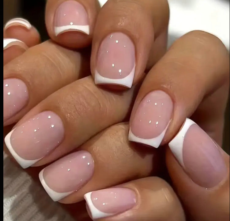 24pc glossy French tip nails