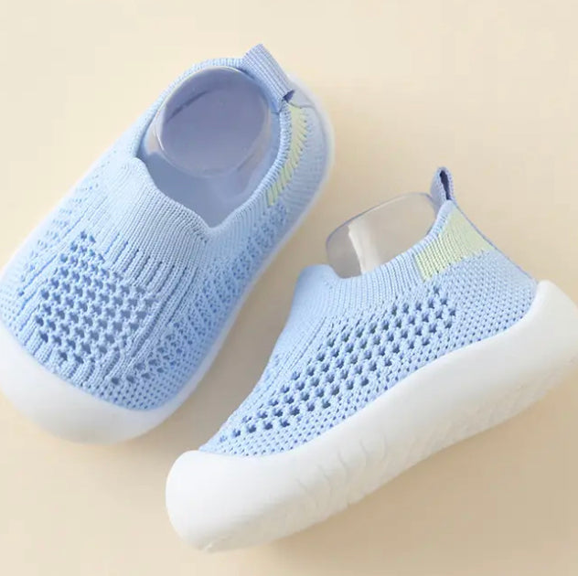 Blue baby woven shoes