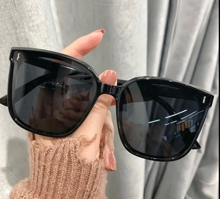 Square fashion sunglasses