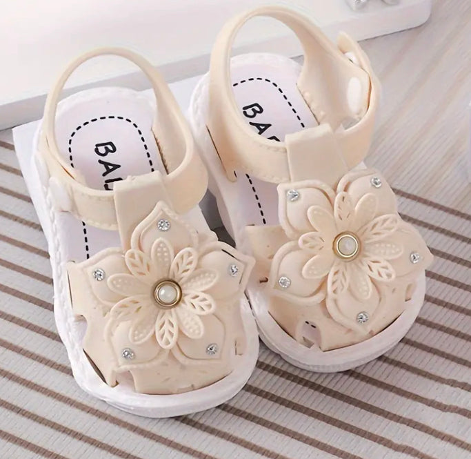 Beige baby sandals
