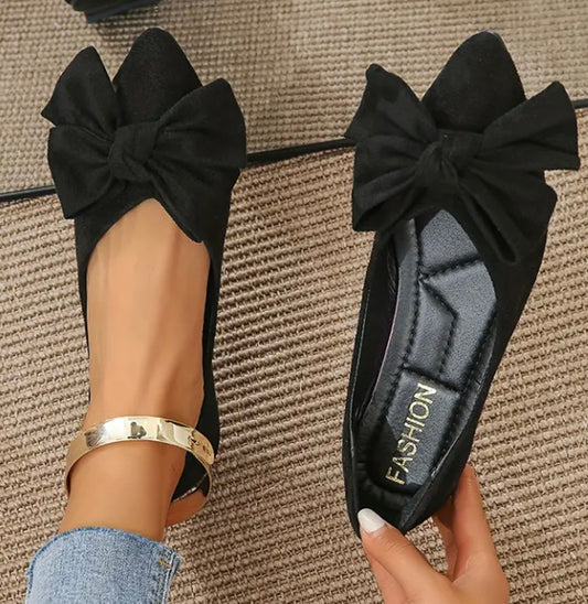 Bow pointed flats black